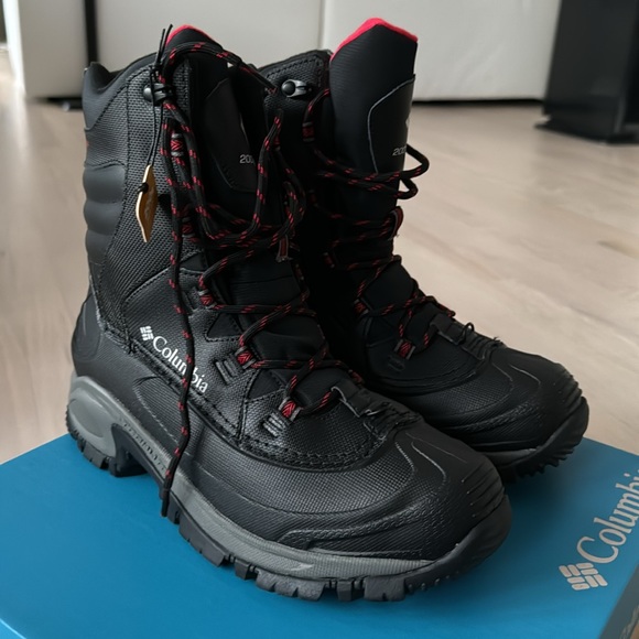 COLUMBIA BUGABOOT III - Picture 2 of 6